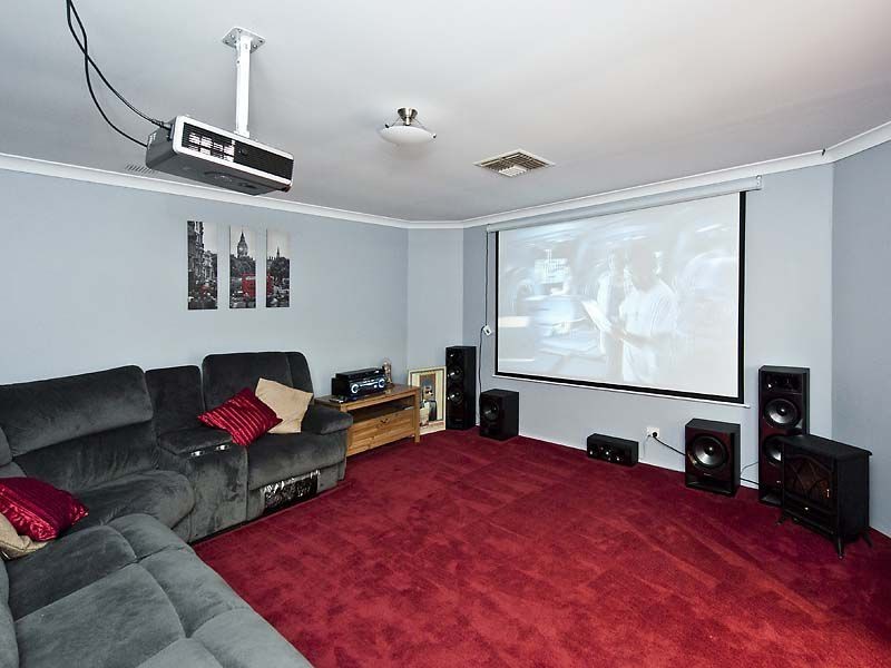 19 Hawker Street, Safety Bay WA 6169