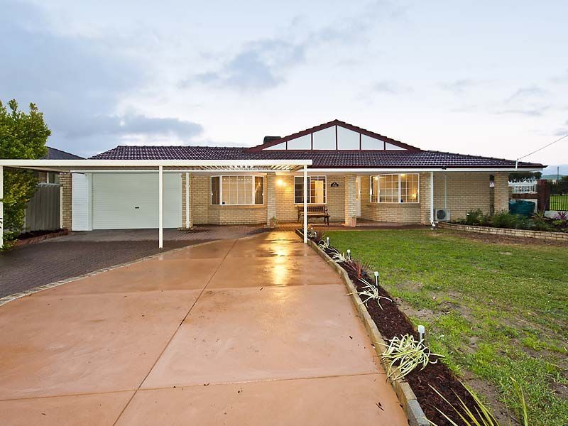 19 Hawker Street, Safety Bay WA 6169