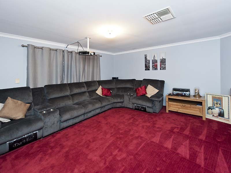 19 Hawker Street, Safety Bay WA 6169