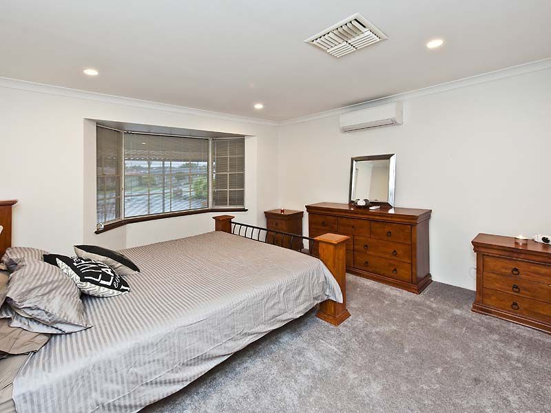 19 Hawker Street, Safety Bay WA 6169