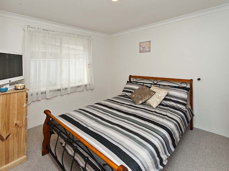 19 Hawker Street, Safety Bay WA 6169