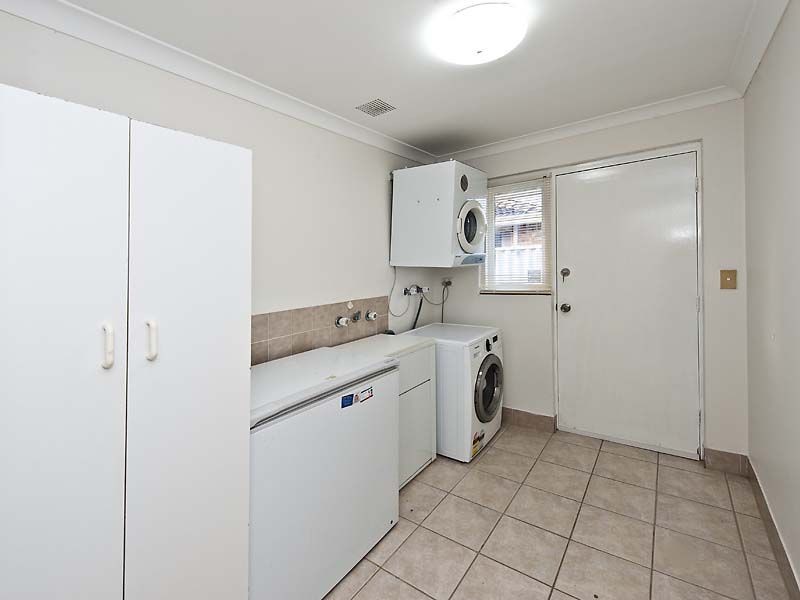 19 Hawker Street, Safety Bay WA 6169