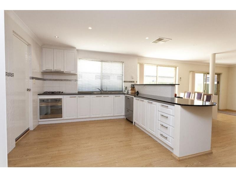 73 Froudist Circle, Southern River WA 6110