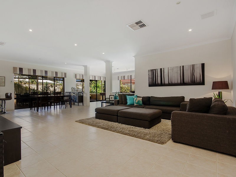 23 Baycliff Turn, Waikiki WA 6169