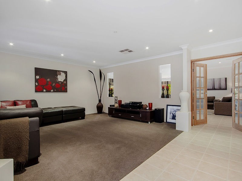 23 Baycliff Turn, Waikiki WA 6169