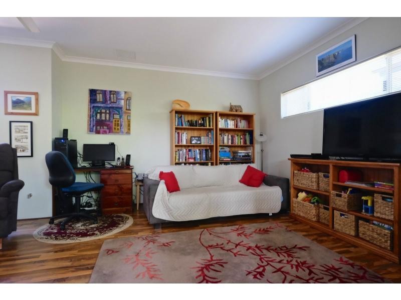 13 Lendich Pass, Maddington WA 6109