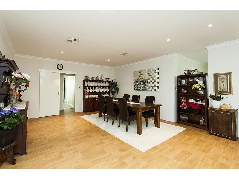 5 Shaftesbury Way, Wellard WA 6170