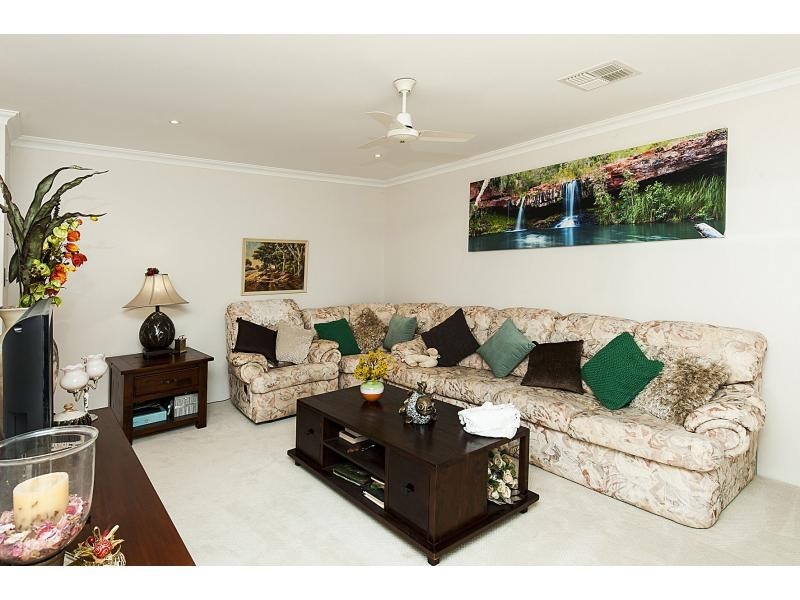 5 Shaftesbury Way, Wellard WA 6170