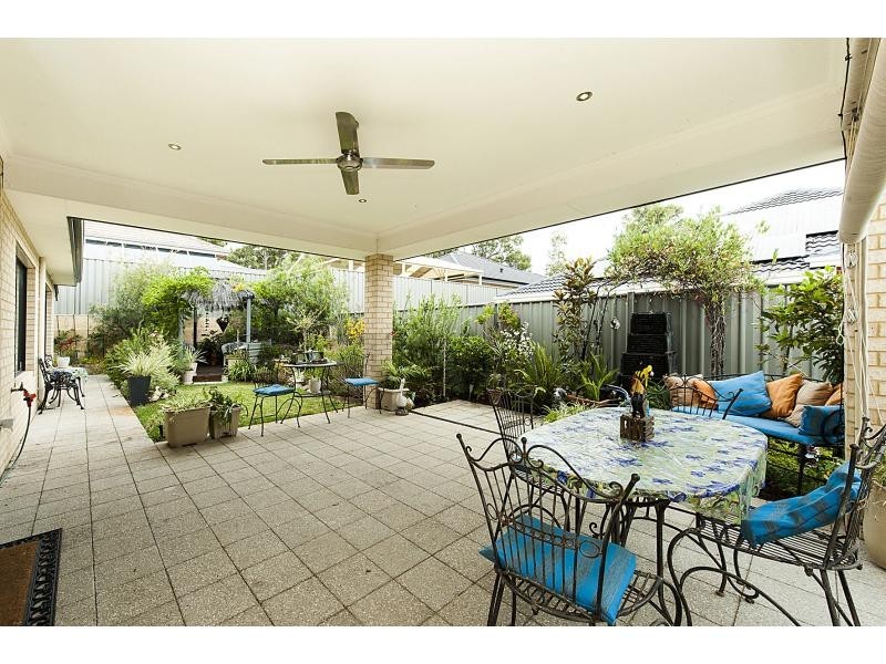 5 Shaftesbury Way, Wellard WA 6170