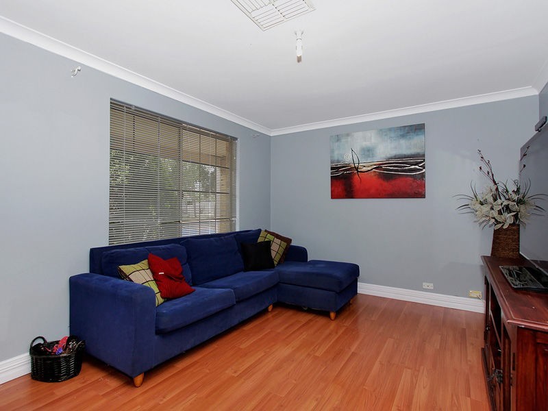 2 Simmental Vale, Stratton WA 6056