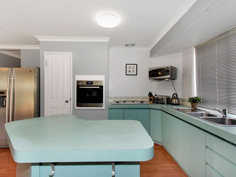 2 Simmental Vale, Stratton WA 6056