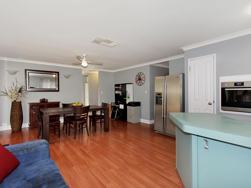 2 Simmental Vale, Stratton WA 6056