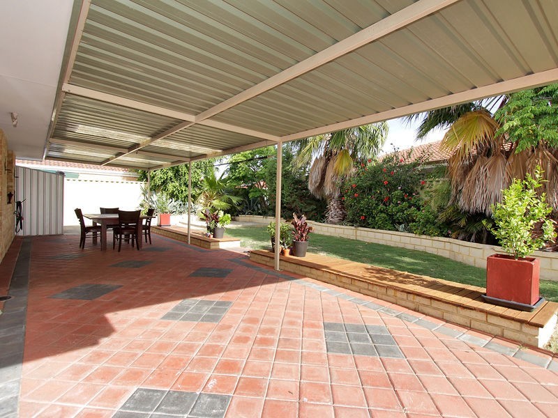 2 Simmental Vale, Stratton WA 6056