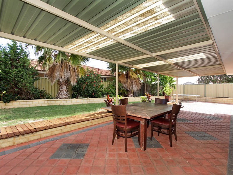 2 Simmental Vale, Stratton WA 6056