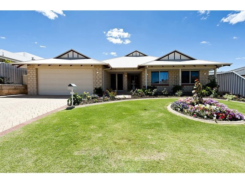 17 Claiborne Road, Secret Harbour WA 6173