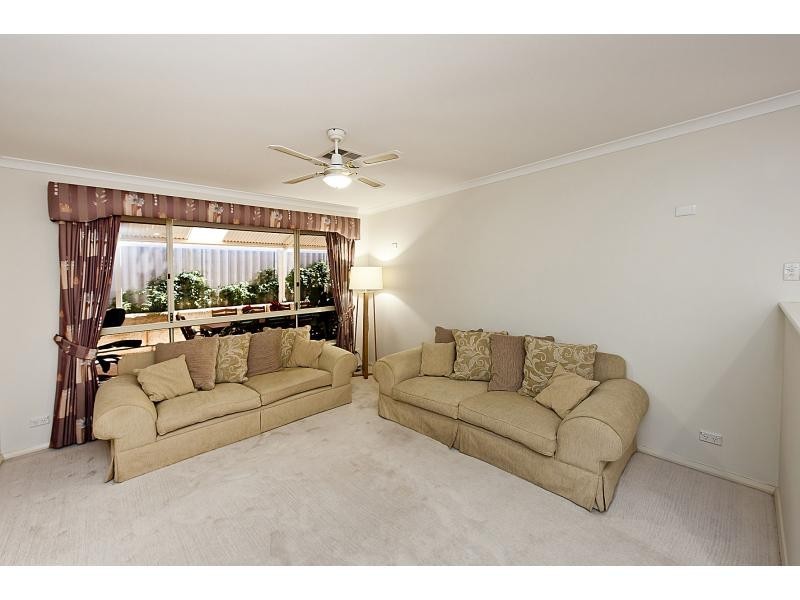 17 Claiborne Road, Secret Harbour WA 6173