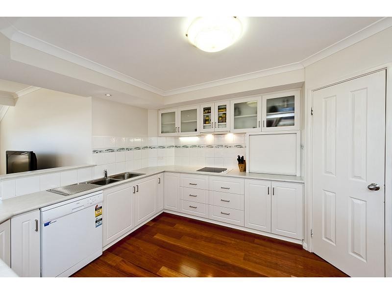 17 Claiborne Road, Secret Harbour WA 6173