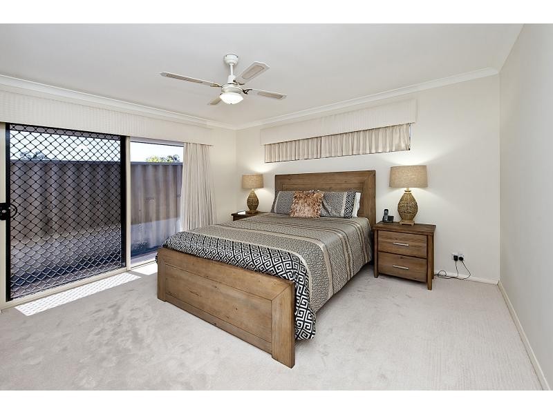 17 Claiborne Road, Secret Harbour WA 6173