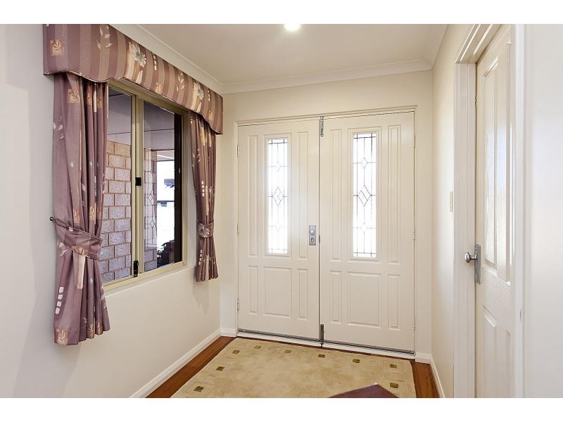 17 Claiborne Road, Secret Harbour WA 6173