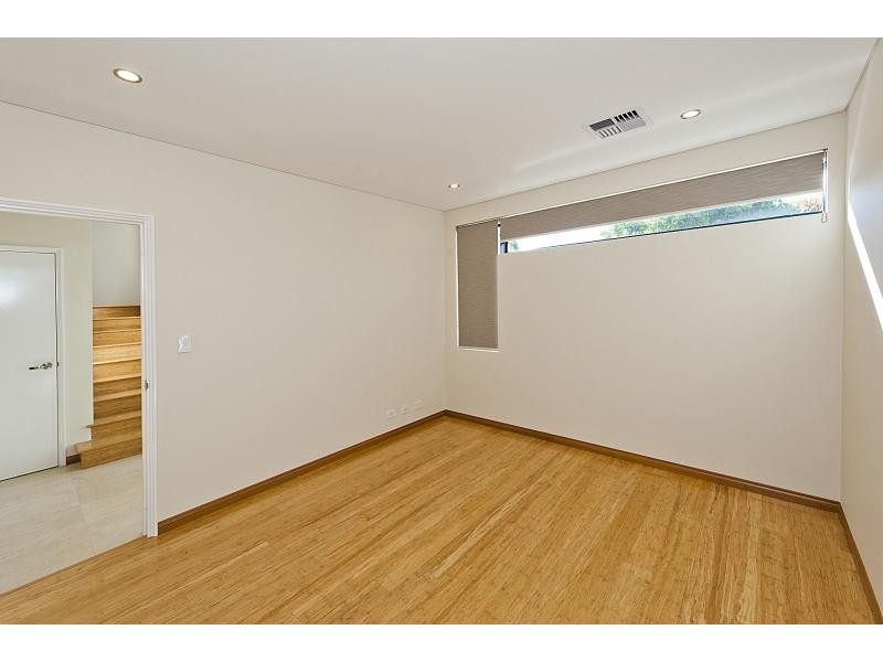 16 Devonshire Turn, Rockingham WA 6168