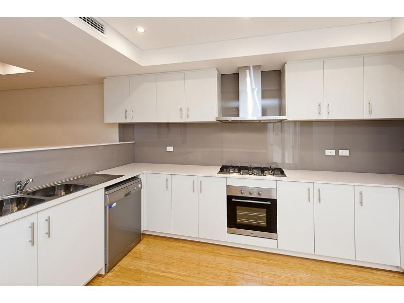 16 Devonshire Turn, Rockingham WA 6168