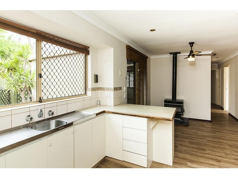 6 Nowranie Place, Hillman WA 6168