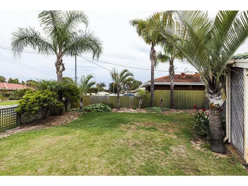 6 Nowranie Place, Hillman WA 6168