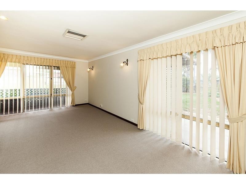 6 Nowranie Place, Hillman WA 6168