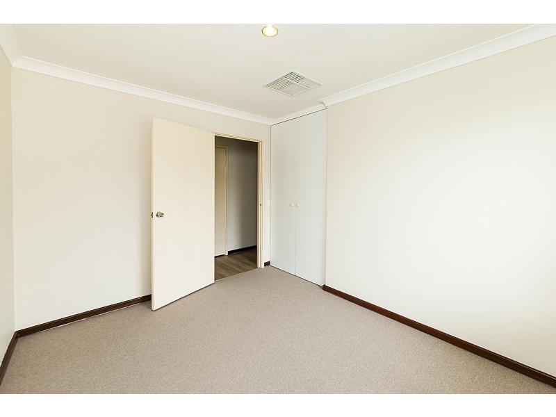 6 Nowranie Place, Hillman WA 6168
