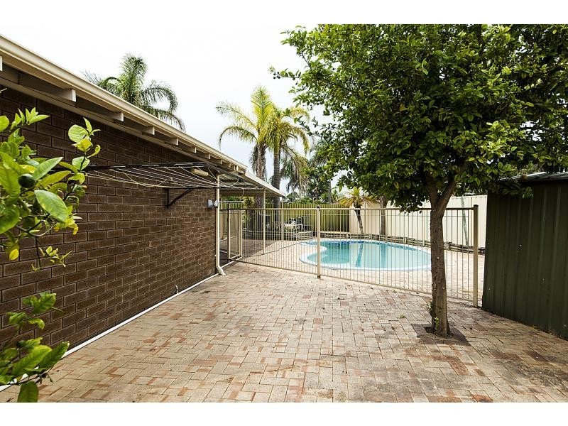 6 Nowranie Place, Hillman WA 6168
