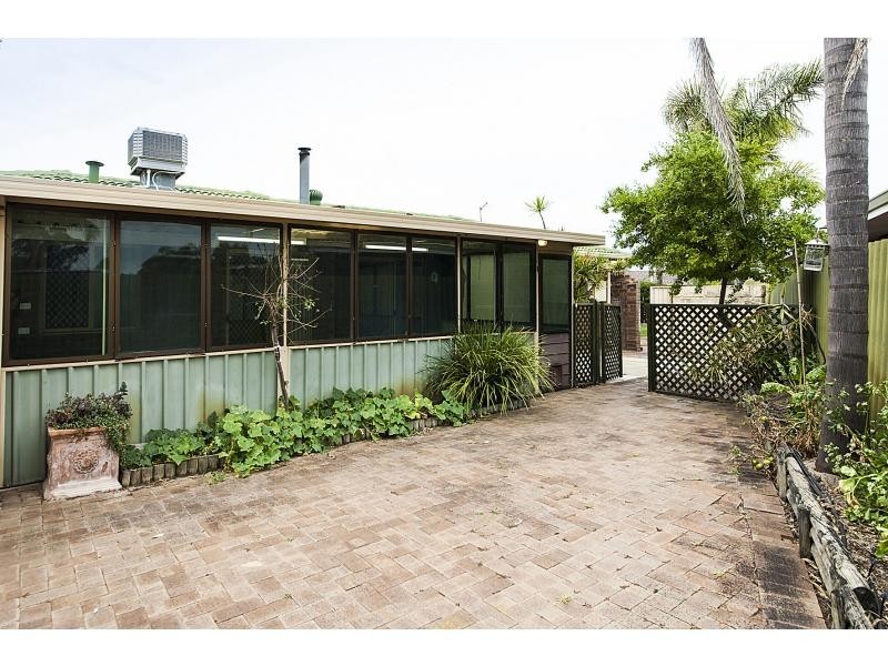 6 Nowranie Place, Hillman WA 6168