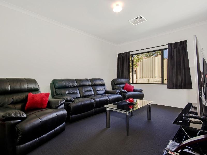 33A Fourth Avenue, Shoalwater WA 6169