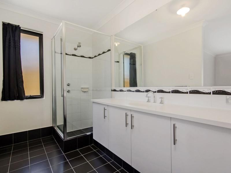 33A Fourth Avenue, Shoalwater WA 6169