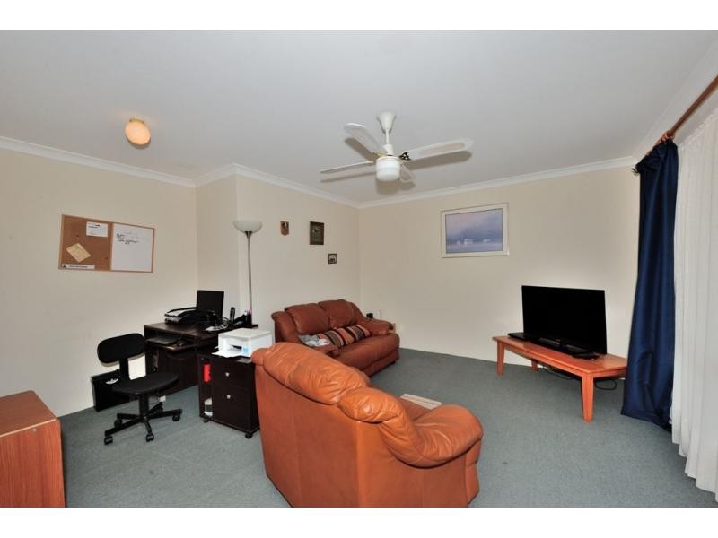 4 Chittering Place, Cooloongup WA 6168
