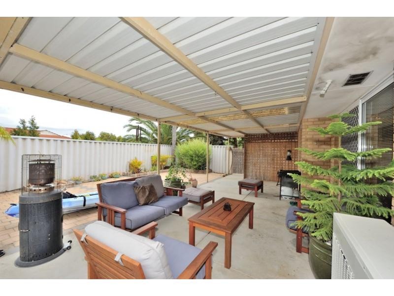 4 Chittering Place, Cooloongup WA 6168