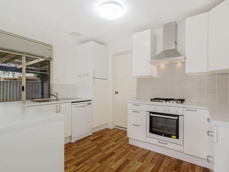 16 Ozark Place, Warnbro WA 6169