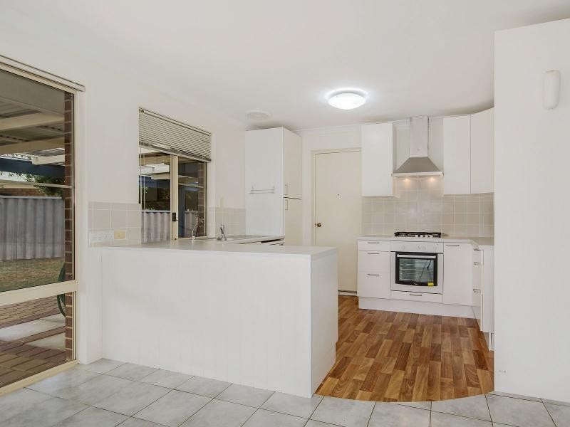 16 Ozark Place, Warnbro WA 6169