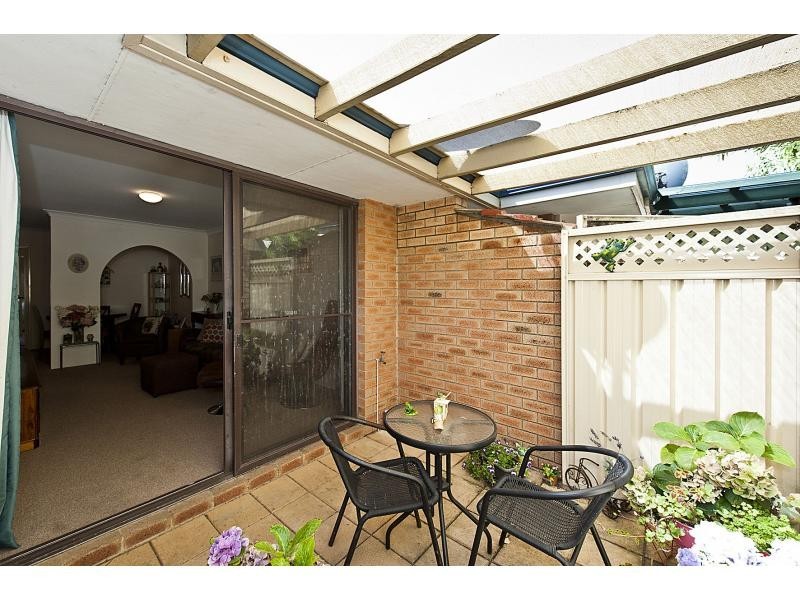 6/82 Kent Street, Rockingham WA 6168