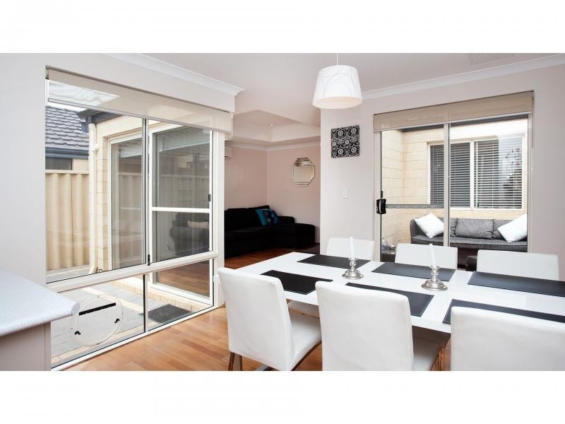 12A Titian Way, Tapping WA 6065