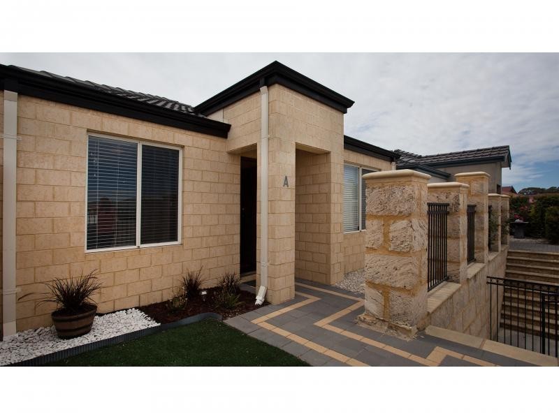 12A Titian Way, Tapping WA 6065