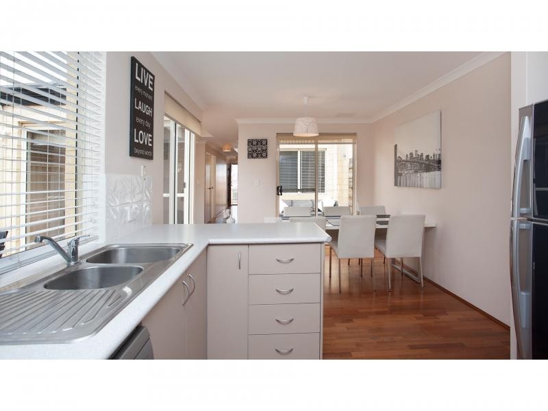 12A Titian Way, Tapping WA 6065