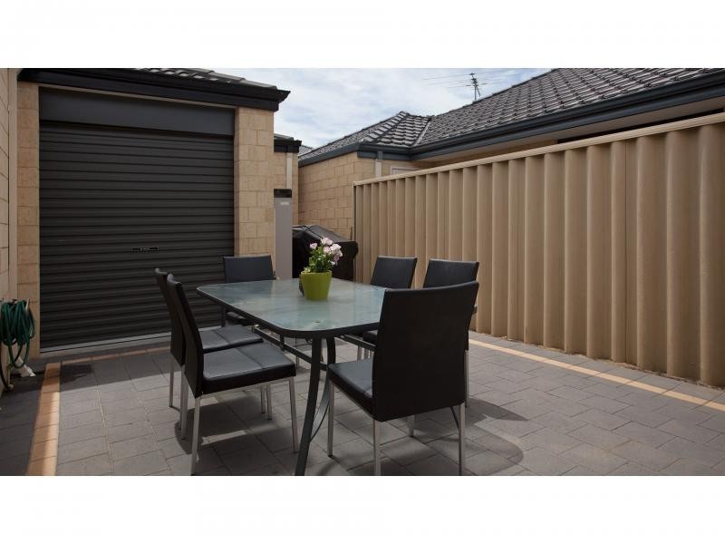 12A Titian Way, Tapping WA 6065