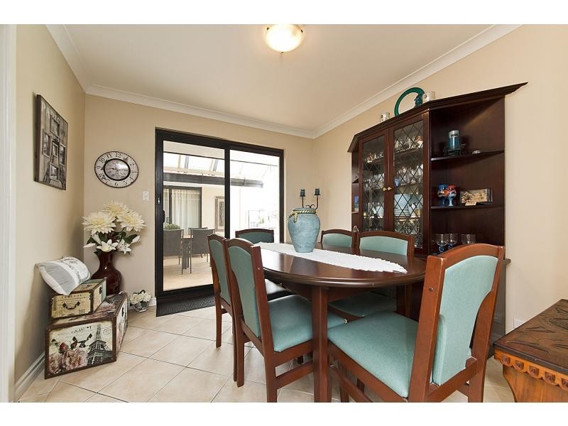 20 Ernest Street, Safety Bay WA 6169