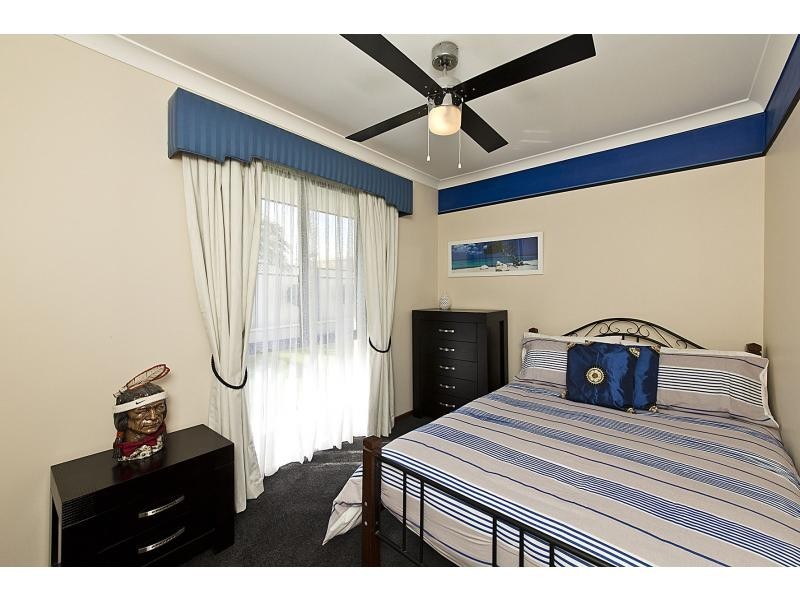 20 Ernest Street, Safety Bay WA 6169