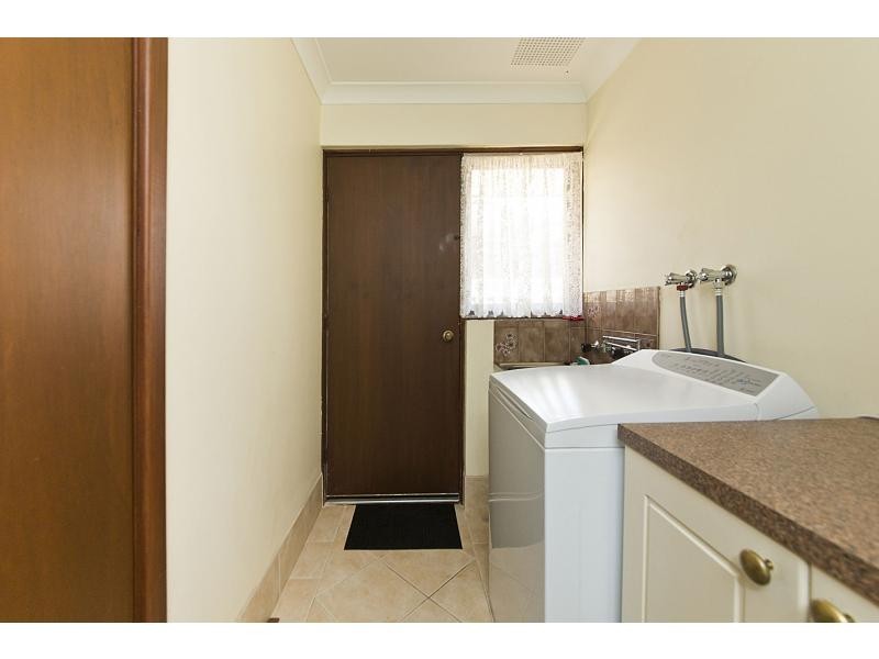 20 Ernest Street, Safety Bay WA 6169