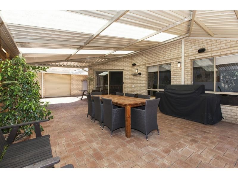 8 Kilkenny Circle, Waterford WA 6152