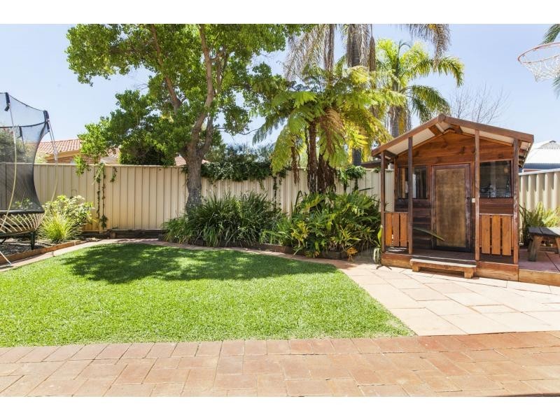 8 Kilkenny Circle, Waterford WA 6152