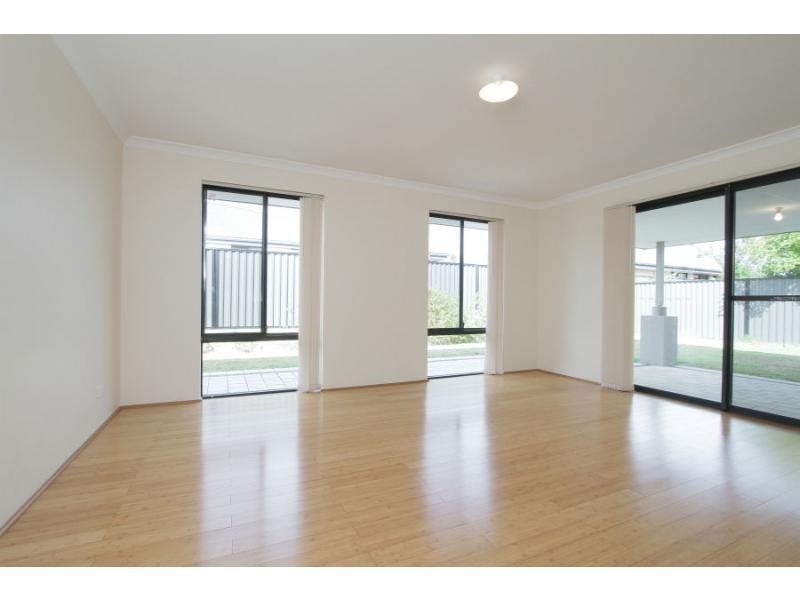 25 Tarradee Circuit, Thornlie WA 6108