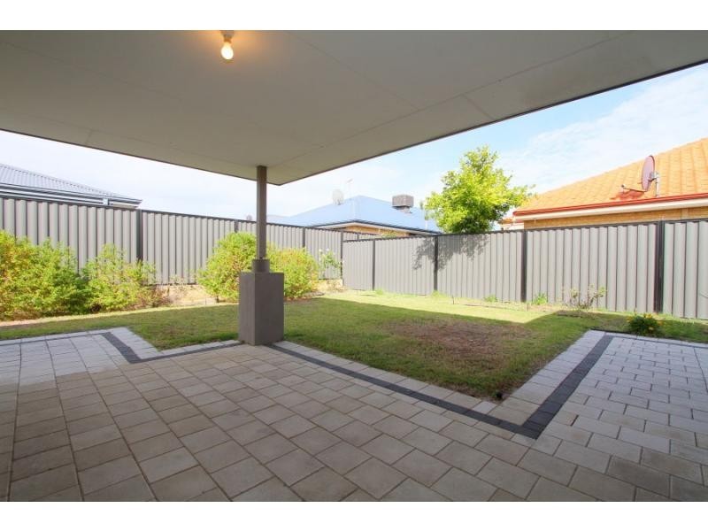 25 Tarradee Circuit, Thornlie WA 6108