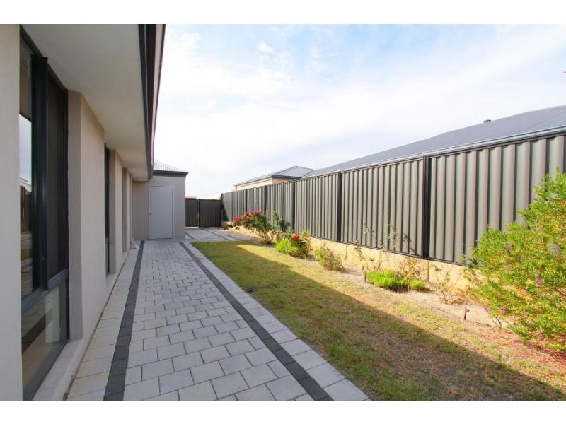 25 Tarradee Circuit, Thornlie WA 6108